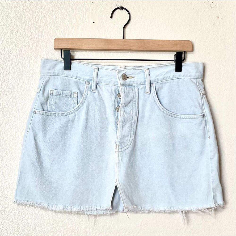 Forever 21 Light Wash Button Fly Mini Distressed Jean Skirt Size 28